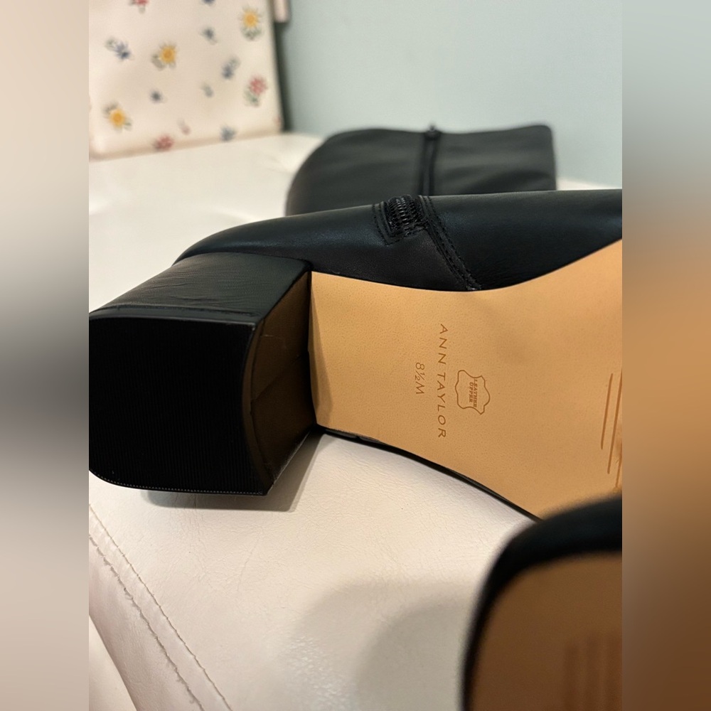 Ann Taylor Elegant Black Leather Knee-High Boots Size 8.5 Women New without Box - Picture 9 of 10